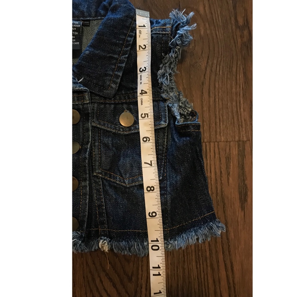 ❌SOLD❌GIRLS DENIM CROPPED VEST - Picture 3 of 5